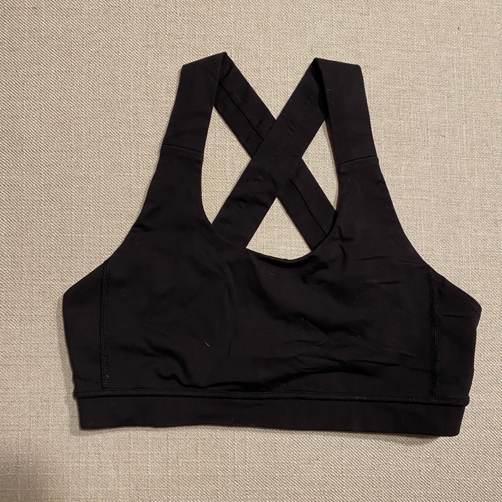 Lululemon sports bra